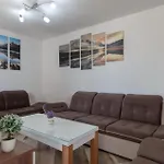 Cozy In With Wifi Apartment