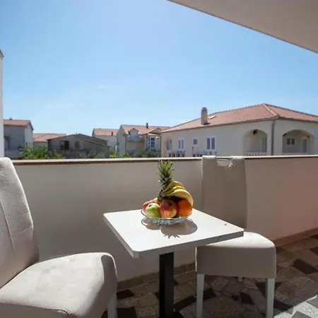 Appartamento 2 Bedroom Amazing In Vodice