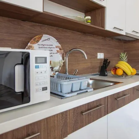 2 Bedroom Amazing In Appartamento Vodice