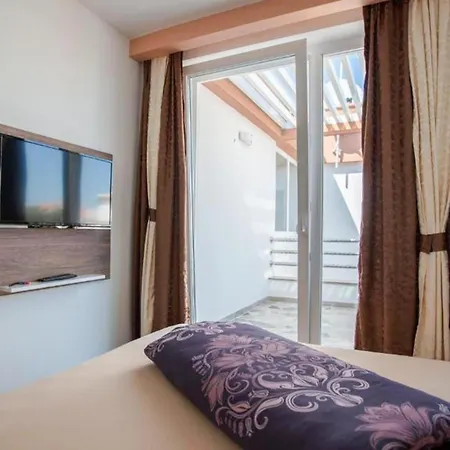 Cozy In With Wifi Appartamento *