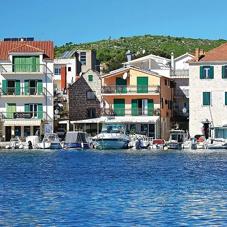 2 Bedroom Amazing In Apartment Vodice