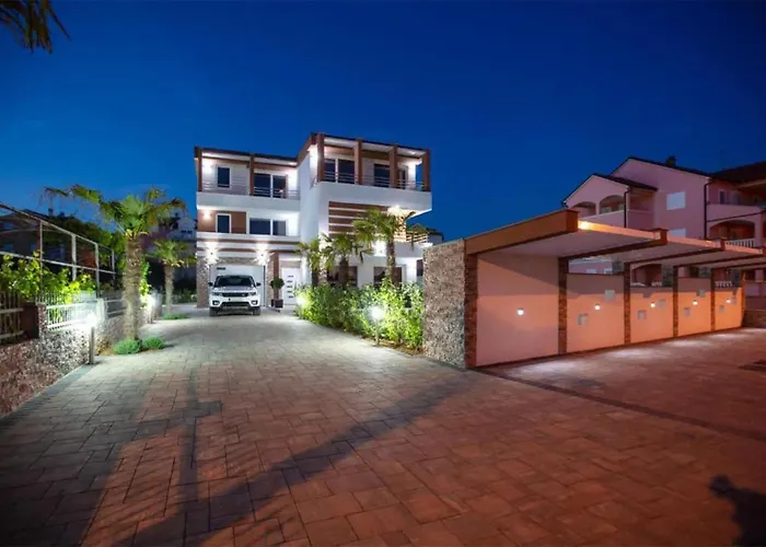 Appartamento 2 Bedroom Amazing In Vodice