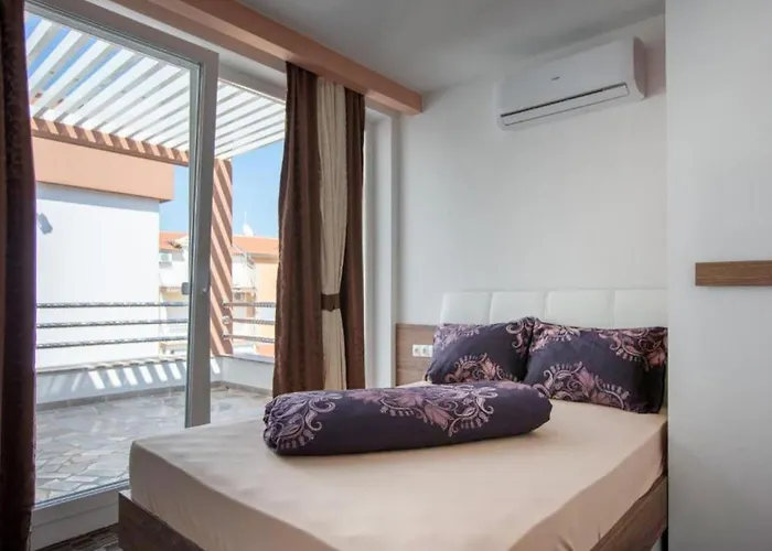 2 Bedroom Amazing In Appartamento Vodice