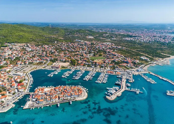 2 Bedroom Amazing In Appartamento Vodice